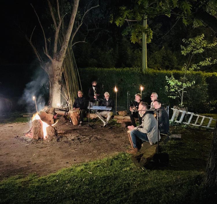 Una carne asada digital con Los Pericos 2