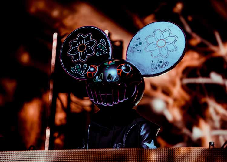 ¿Qué más se le puede pedir a deadmau5? 5