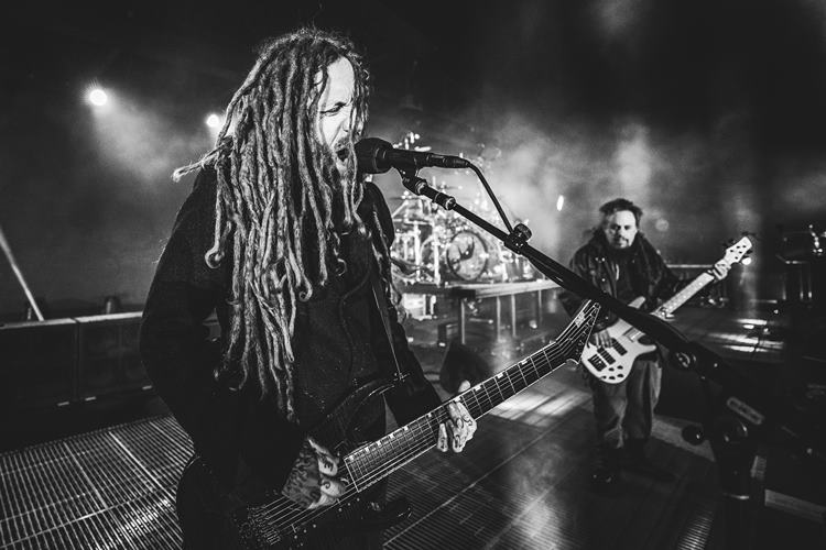 Así estuvo Korn: Monumental desde el set de Stranger Things 0
