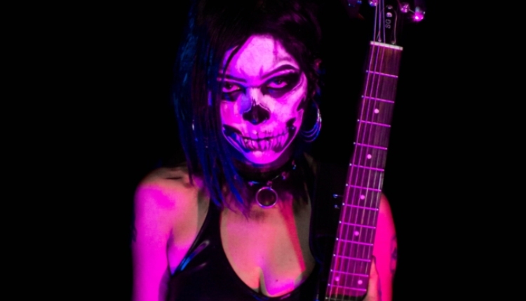 Ana Skellington: she rocks in Halloween