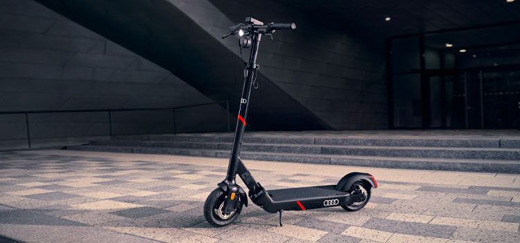 Audi electric kick scooter by Egret: Premium entre los patines eléctricos