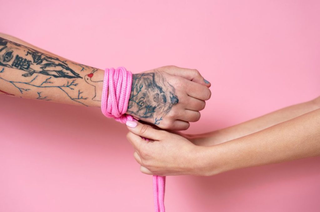 Visitamos un Dojo de Shibari: todo sobre los amarres eróticos