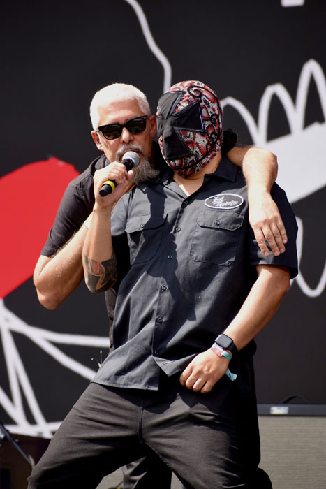 Vive Latino 2023: El día en que Enjambre superó a Red Hot Chili Peppers 1