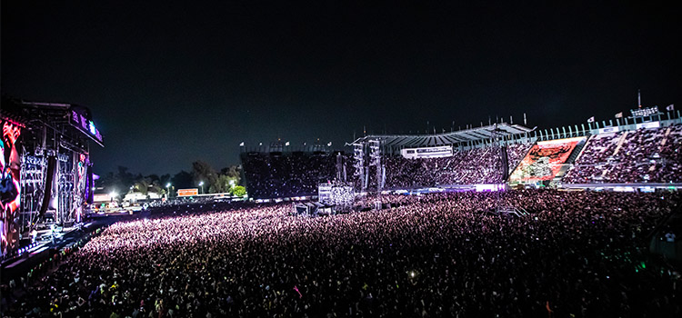 Vive Latino 2023: El día en que Enjambre superó a Red Hot Chili Peppers