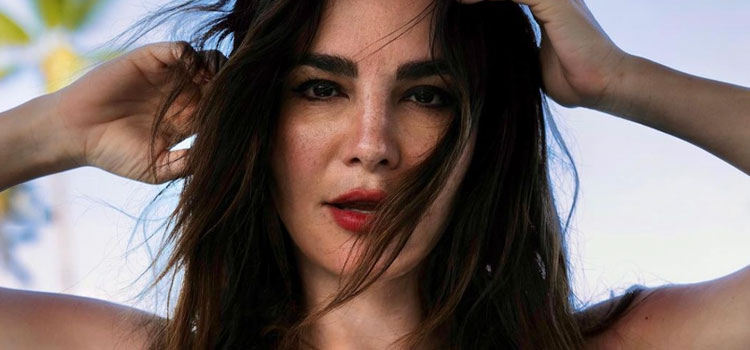 Arde Instagram con sensuales imágenes de Martha Higareda