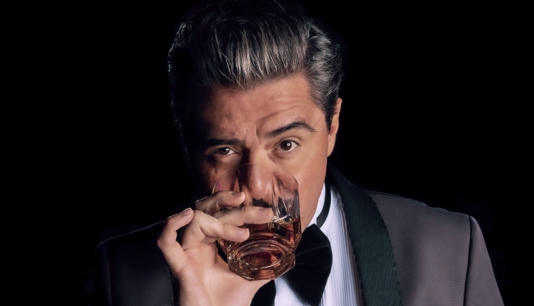 “Un aplauso para el amor”, una experiencia sobre José José