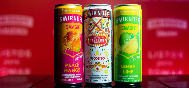 Smirnoff presenta latas listas para beber