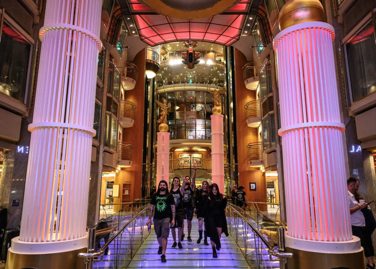 El interior de The Majesty of the Seas es impresionante.