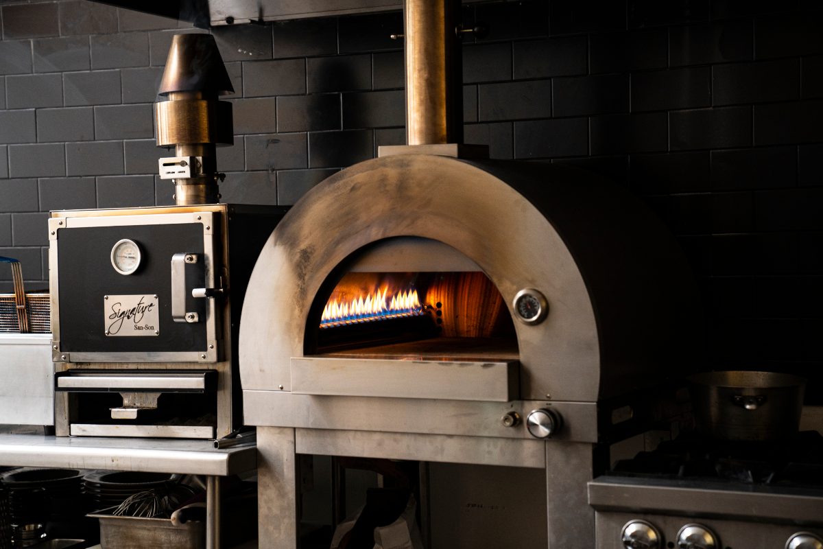 El horno nos calienta.