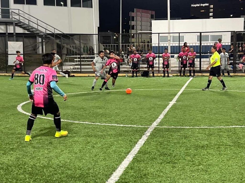 PSG en el campo de juego.