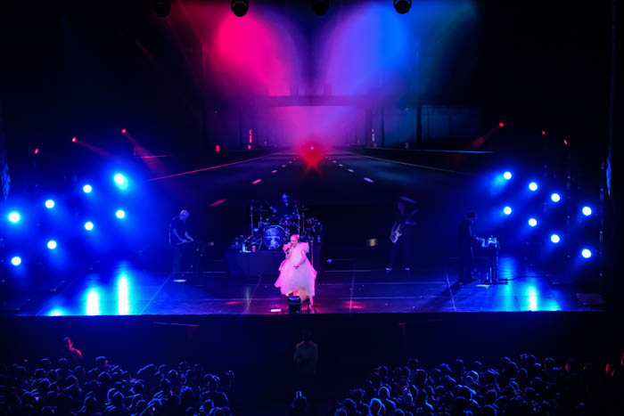 Garbage: 30 años de nostalgia en el Pepsi Center