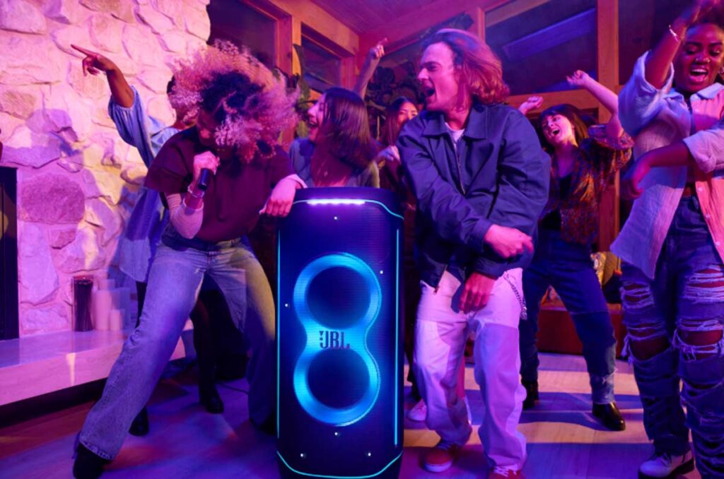 JBL Partybox Ultimate: Power of a warrior