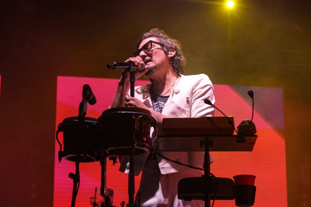 León Larregui en el Auditorio Nacional. Foto de Liliana Estrada.