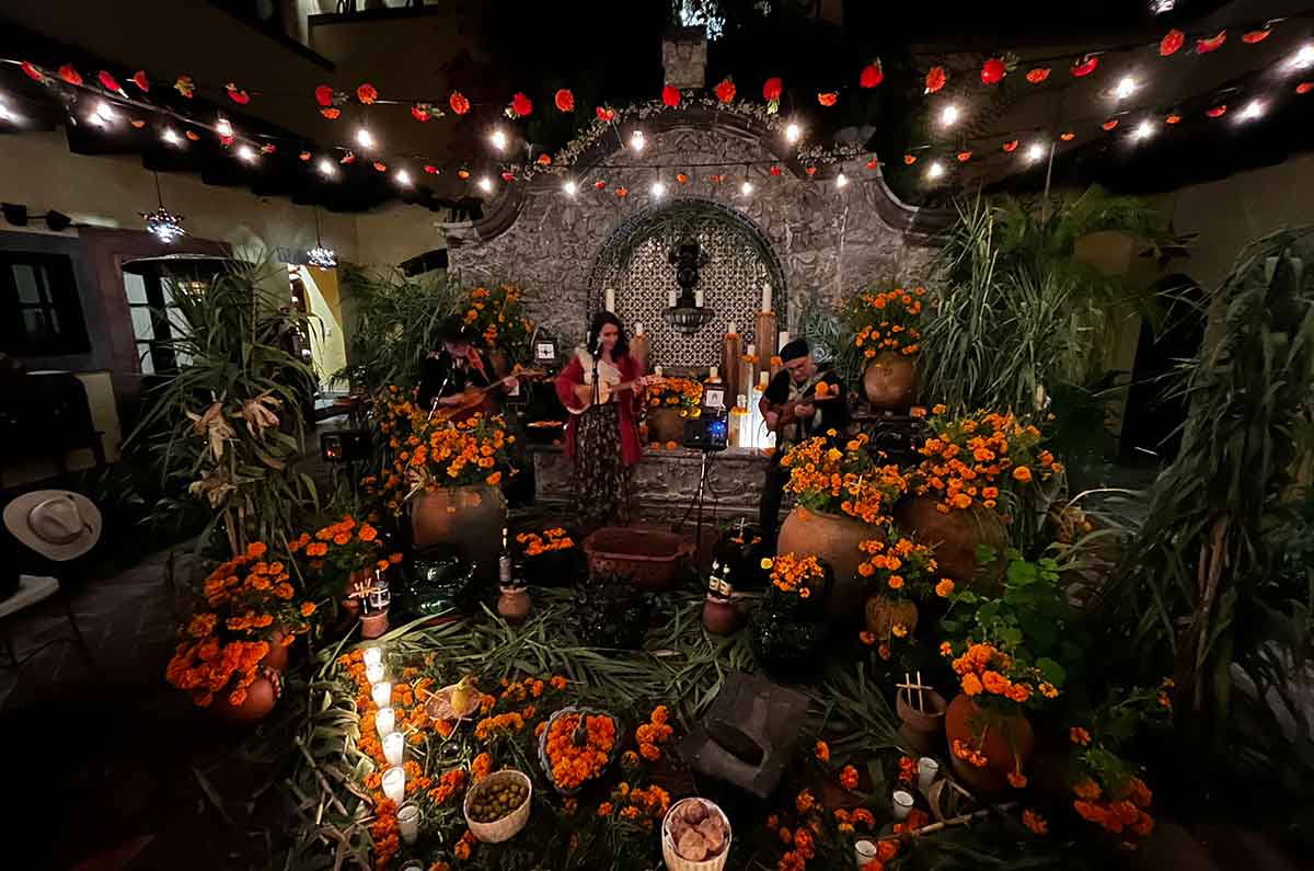 San Miguel de Allende celebra la tradición “Coloreando la muerte”