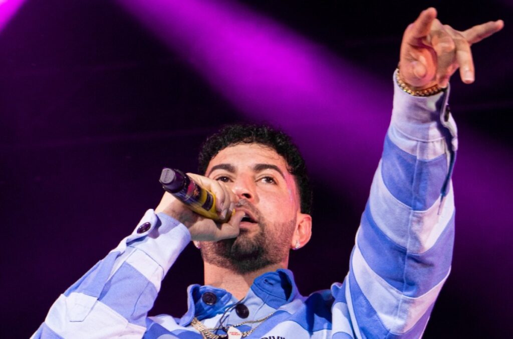 Justin Quiles rinde homenaje a Juan Gabriel