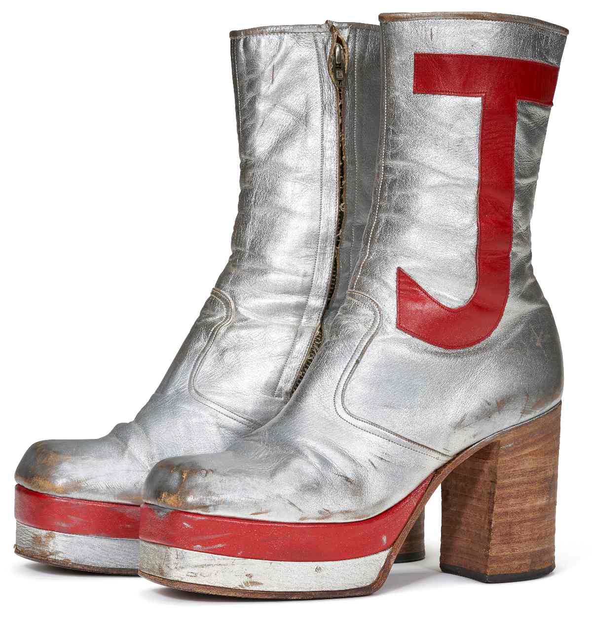 Botas plateadas de plataforma de 1971. Foto: Christie's.