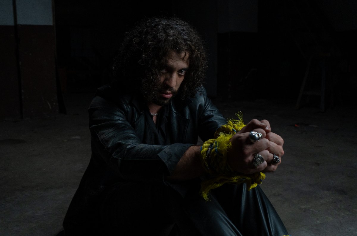 Claudio Trejo presenta “Isabella”, un símbolo de la tentación y seducción