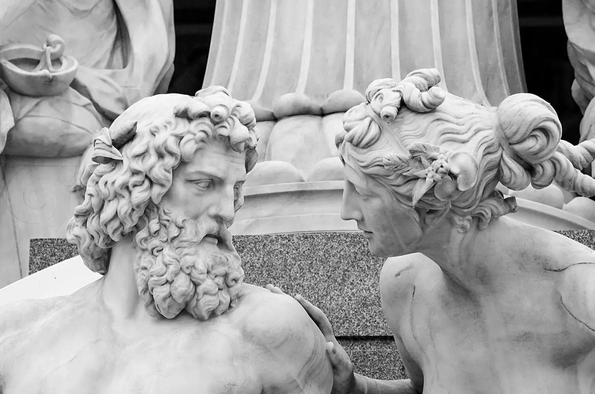 Afrodita y hermafrodito: Amor, belleza y dualidad en la mitología griega