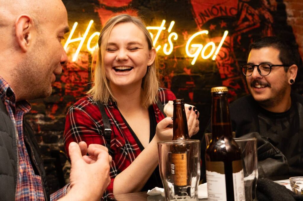 Indómita: la casa de “Chelas y Bandas” y las burgers sin reglas