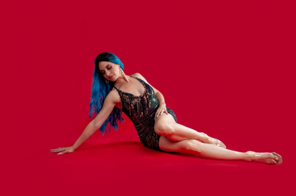 Shanik Hughes presenta su nuevo álbum “Princesa Rebelde”