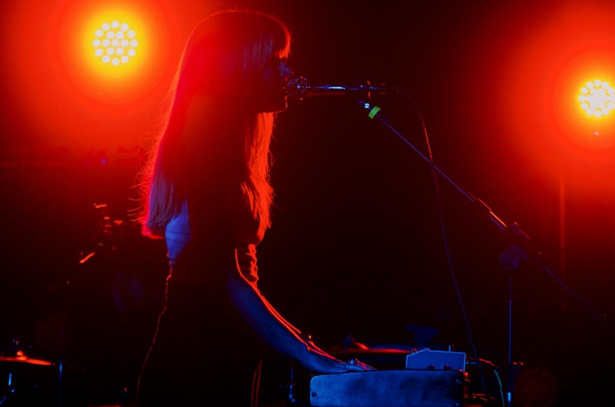 Still Corners: Una noche de elegante dream pop