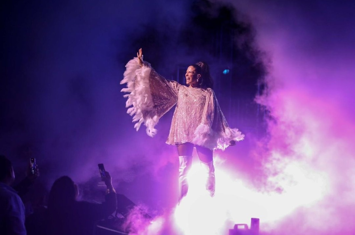 Natalia Jiménez ofreció una noche llena de nostalgia