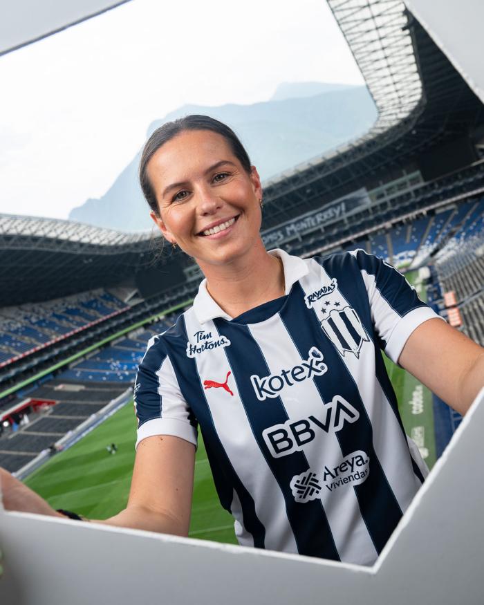 Puma rinde homenaje a la historia de rayados 0