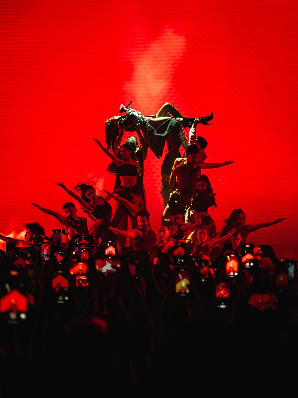 Danna en los MTV MIAW dio un show súper sexy.