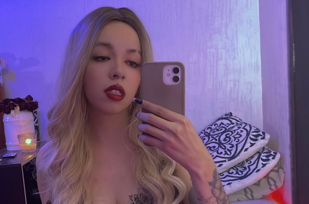 Akem, sex streamer: “Descompuse mi compu con un squirt”