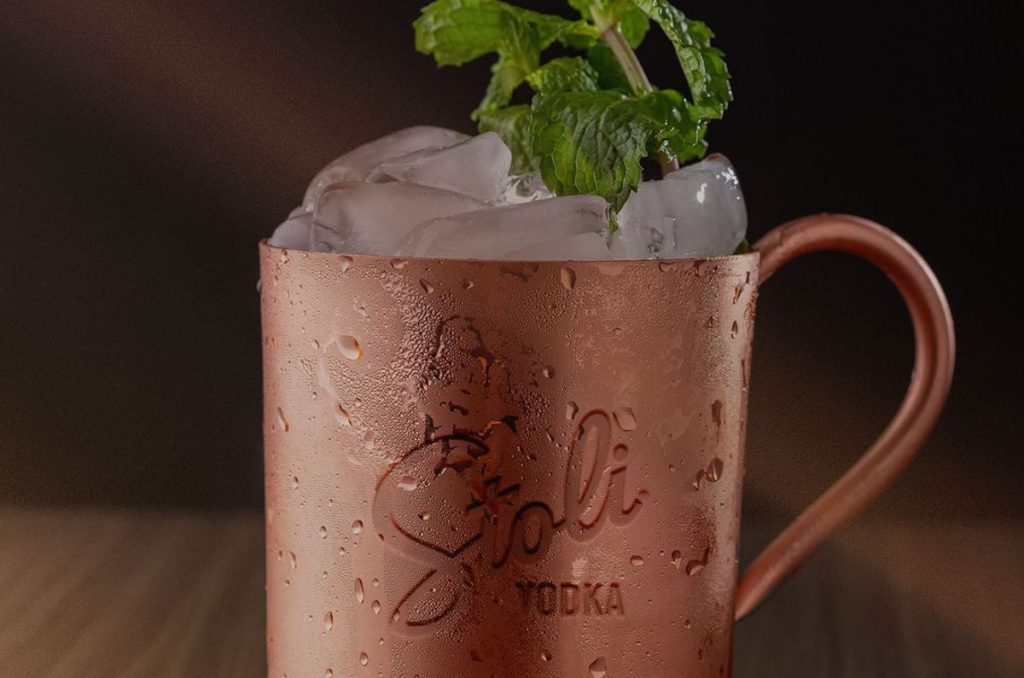 Stoli renueva su imagen y se posiciona en mixología con vodka