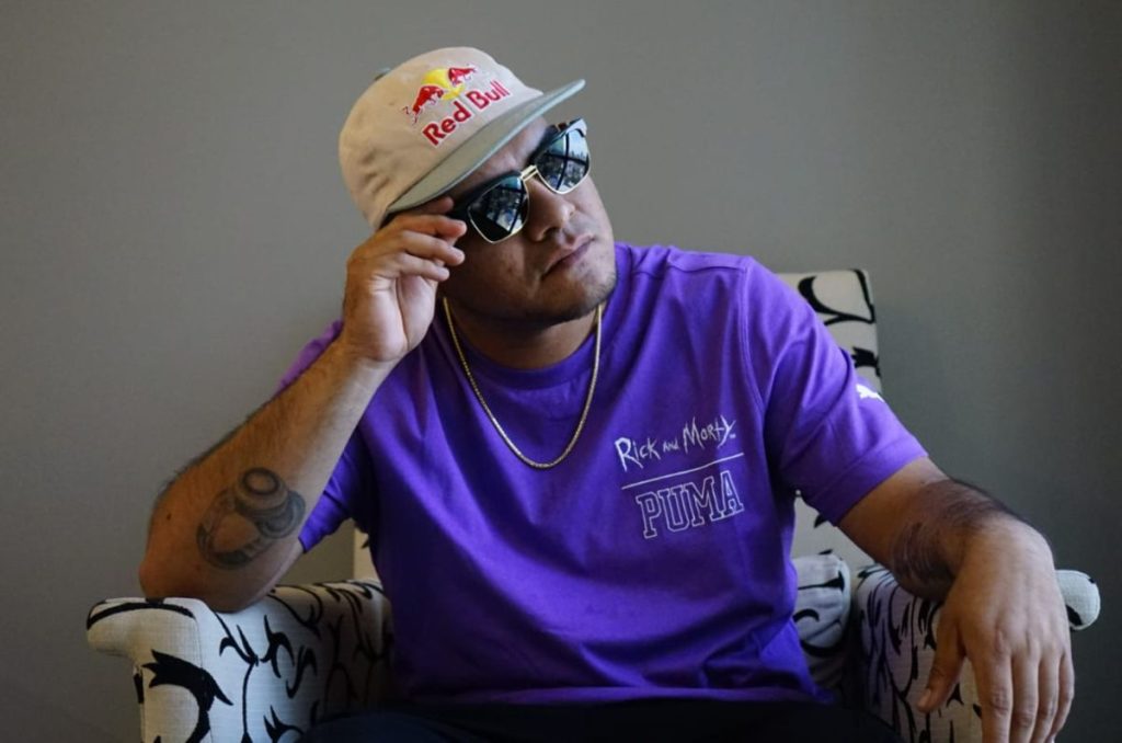 Aczino lanza “Turn It Up” y anuncia su regreso a la FMS