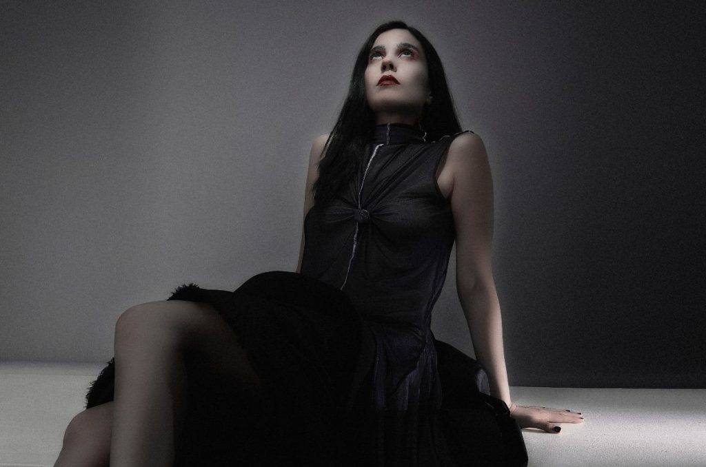 Javiera Mena: su renacimiento se llama “Volver a llorar”