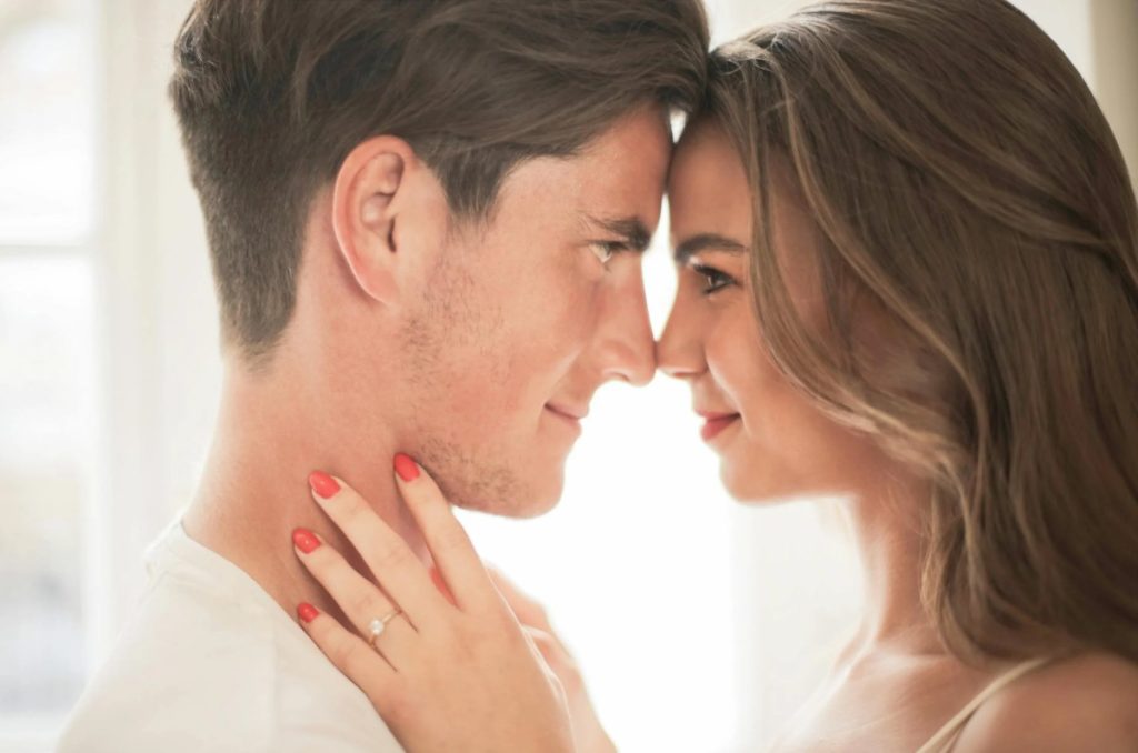 ¿Problemas para ligar? Te decimos un tip infalible en temas de seducción