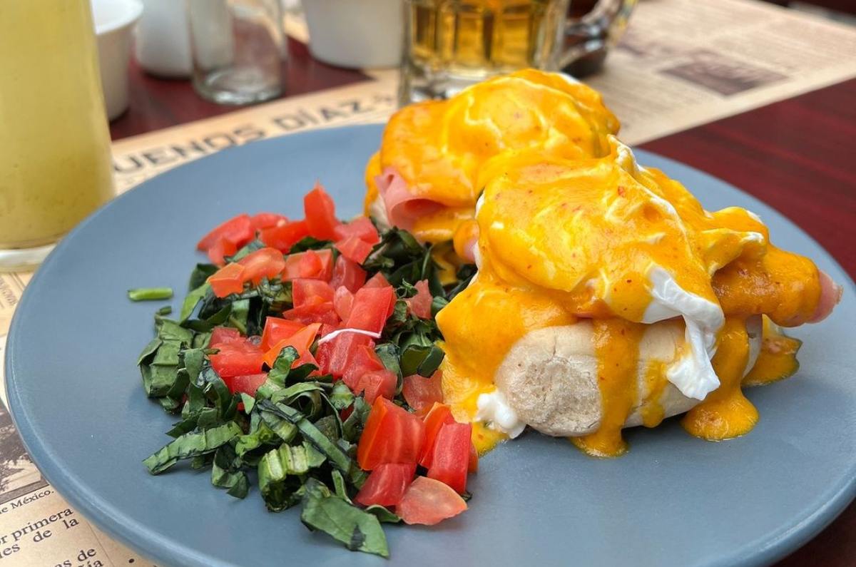 La hora de la comida en Café Buenos Díaz