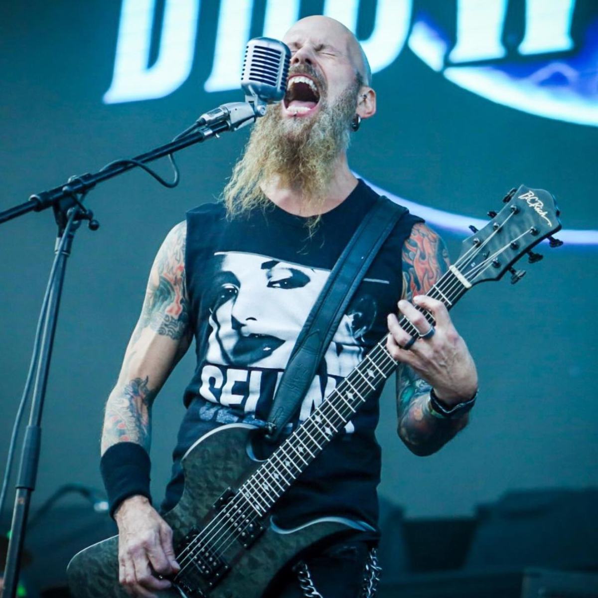 Nu Metal Revolution: El bendito pasaporte vencido 0