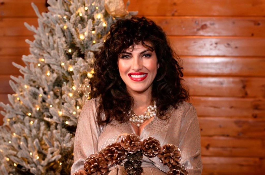 Ana Victoria Ilumina la Navidad con su nuevo álbum