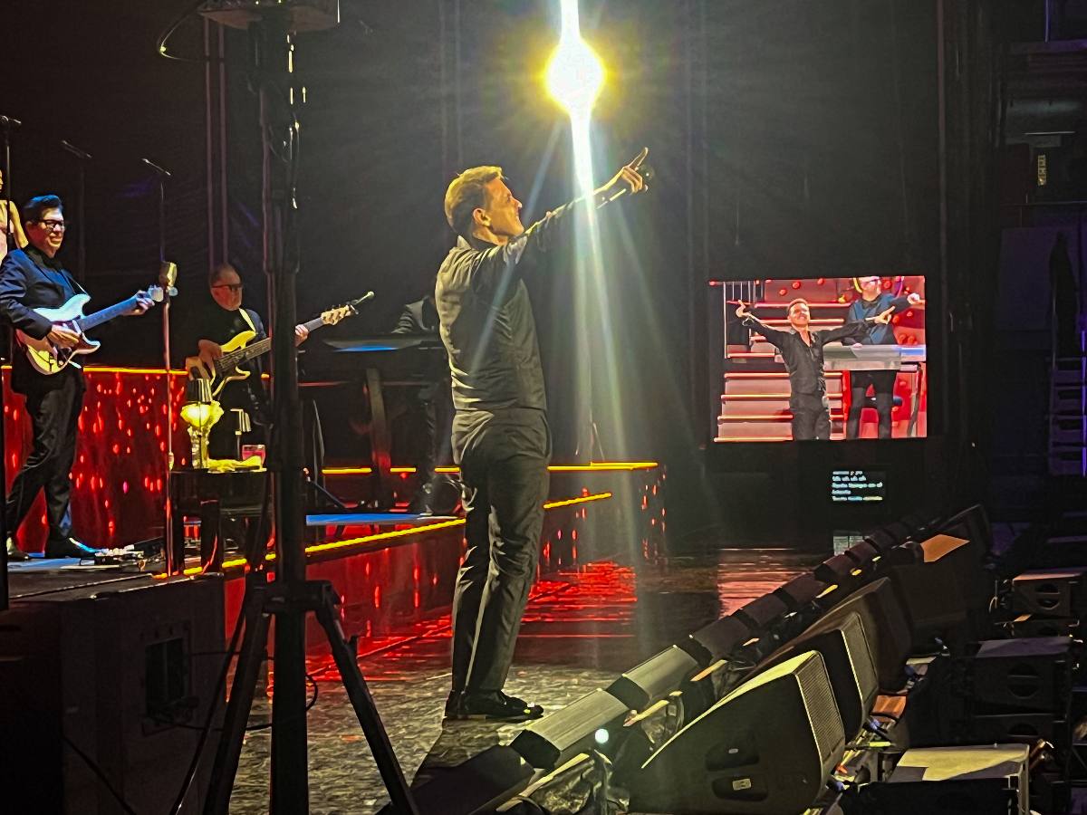 Miedo, asco, sol, arena y mar en Acapulco: una crónica de Luis Miguel 0