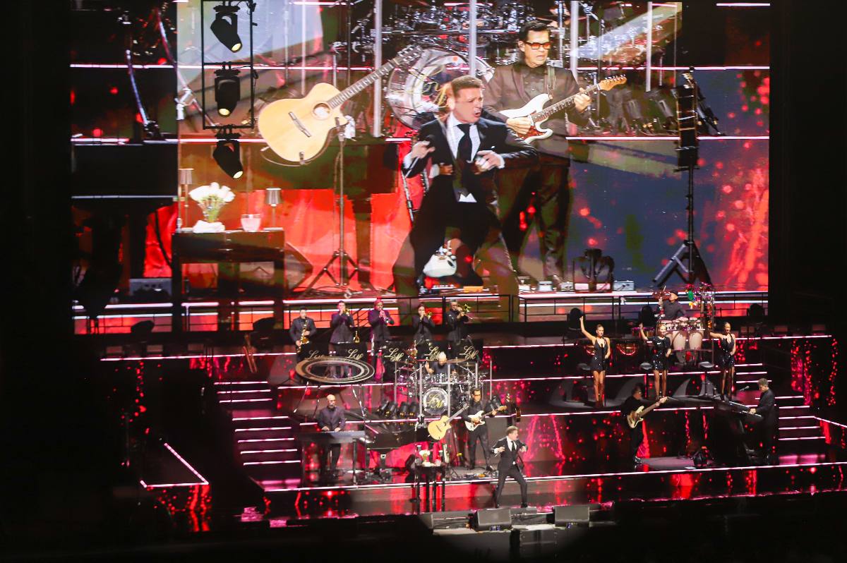Miedo, asco, sol, arena y mar en Acapulco: una crónica de Luis Miguel 3