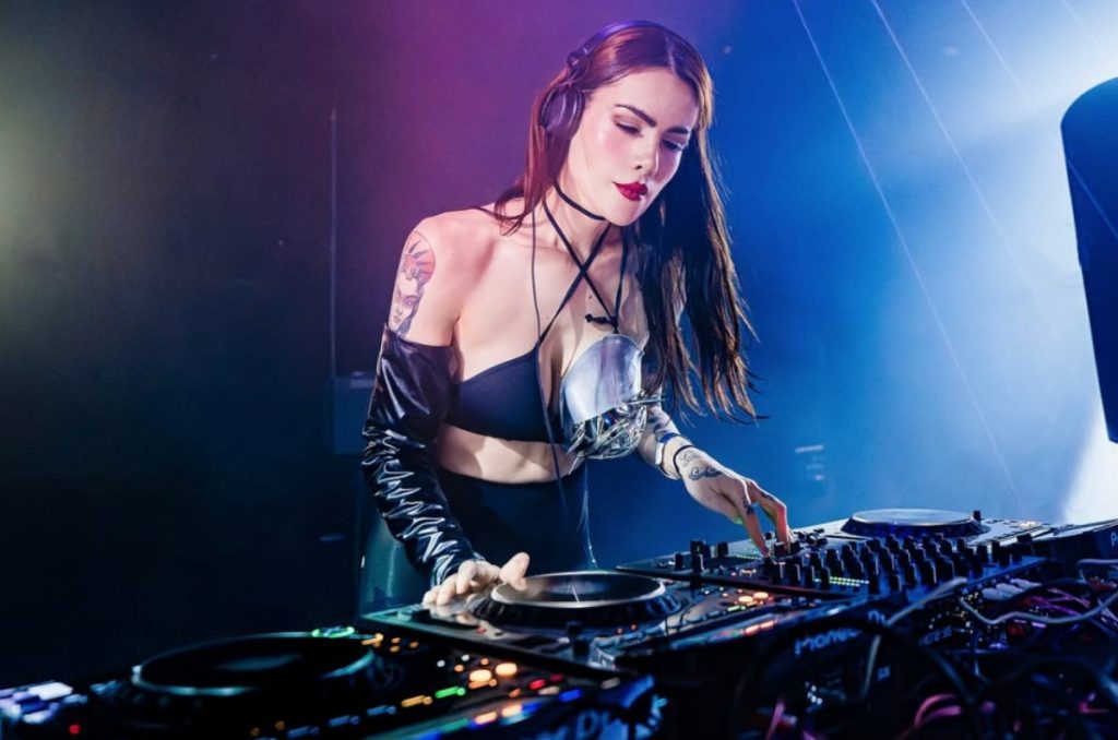Magnolia Coronado: La DJ que revoluciona la escena