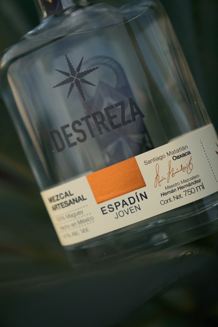 Mezcal Destreza: La evolución del destilado artesanal 3
