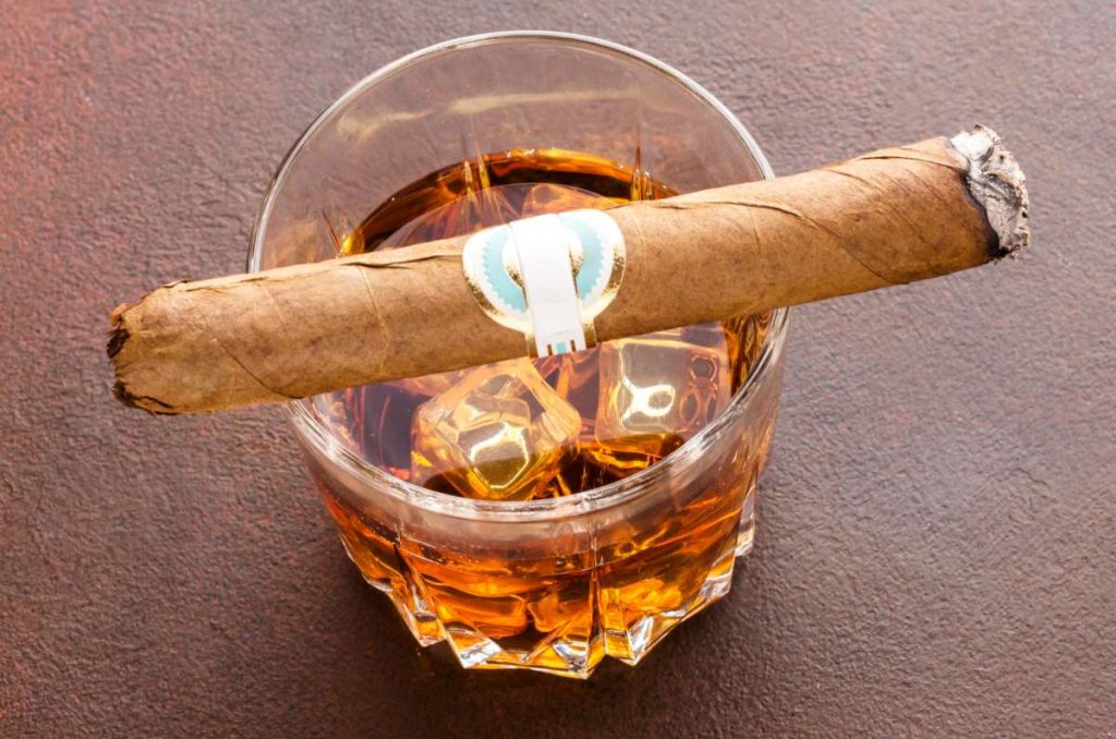 Si´kar: Una historia de amor por el tabaco