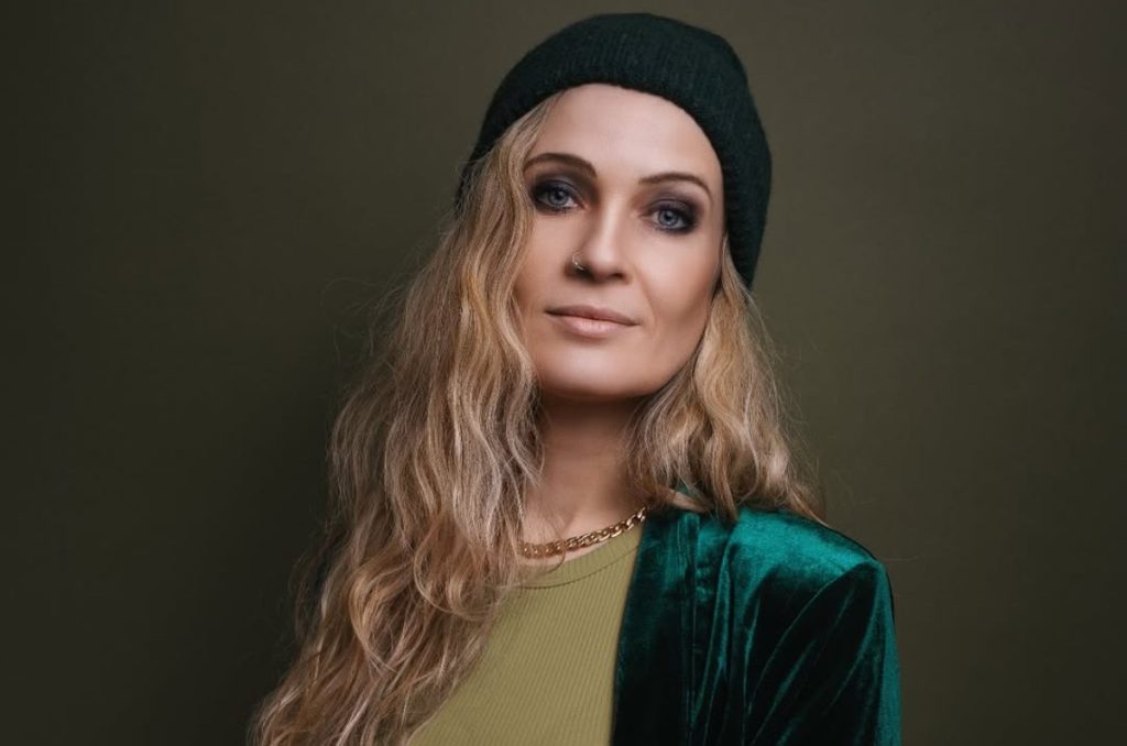 Anika Nilles: la mujer que llenará el trono de Neil Peart