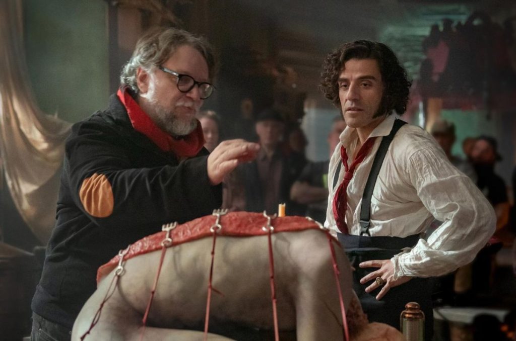 Guillermo del Toro presenta su versión más humana y oscura de Frankenstein