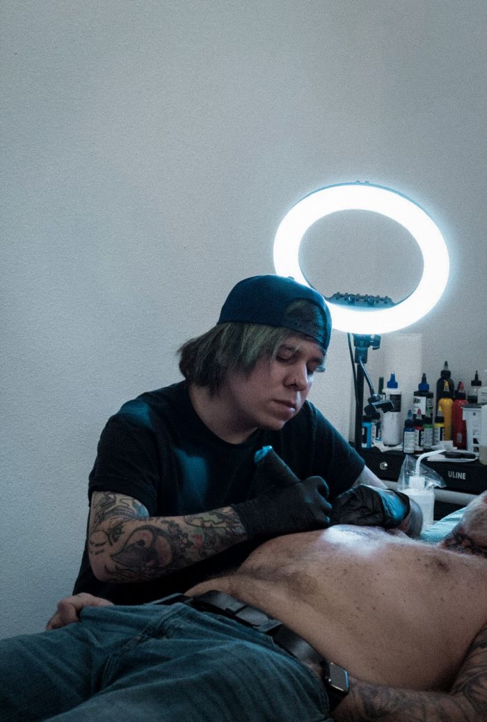 Juncko Tattoo: el artista que convierte el caos emocional en geometría sagrada 0