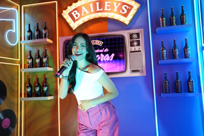 Mentiras All Stars y Baileys: noches de glamour, nostalgia y el orgullo de ser señoras 1