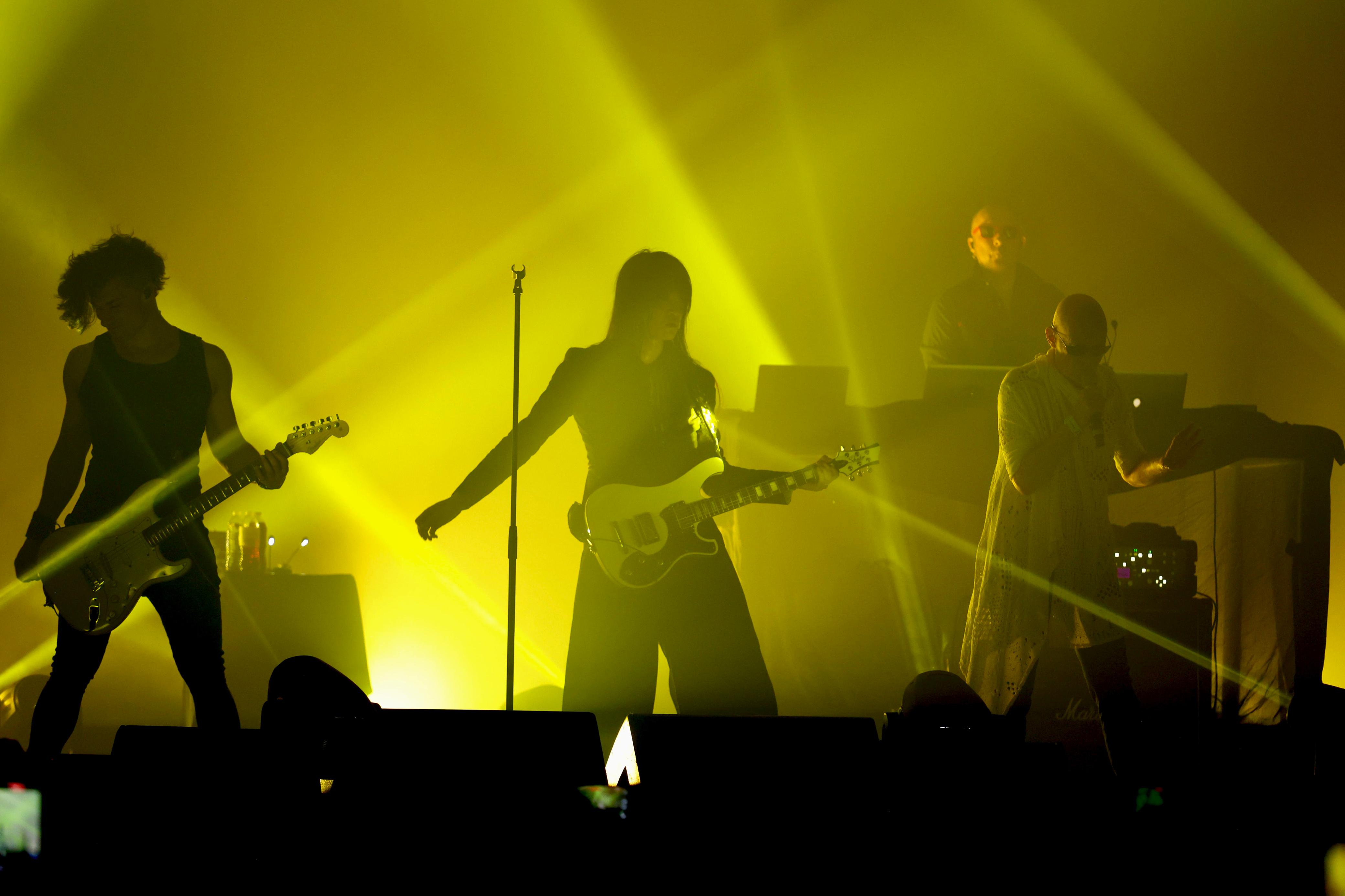 The Sisters of Mercy: Oscuridad con estilo y guitarras afiladas 0