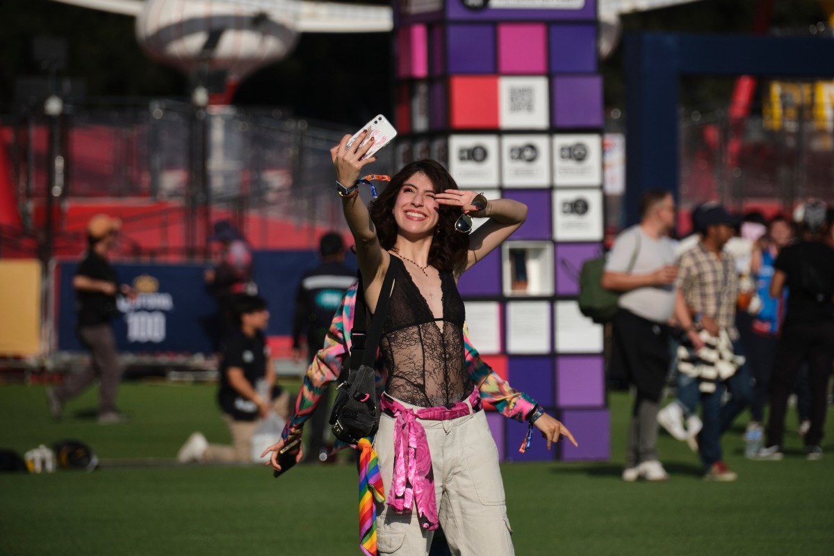 Corona Capital Día Dos: Sintetizadores, glam rock y momentos de magia 2