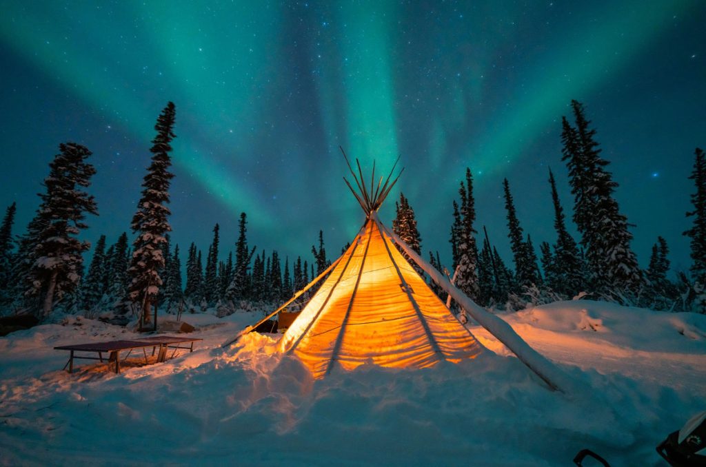 Auroras, cultura y aventura: el invierno místico de los Territorios del Noroeste
