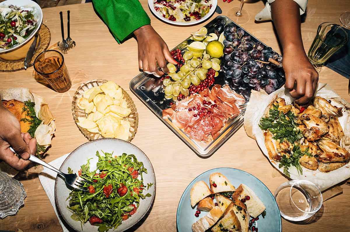 Timeleft: ¿Te atreves a cenar con 5 desconocidos?