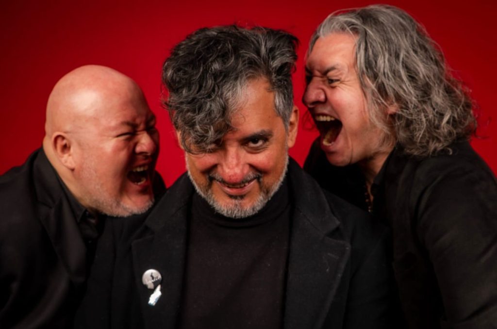 Hueco: “Trabajamos de día, para ser vampiros por la noche”